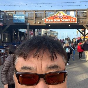 Meet your Posher, Tom